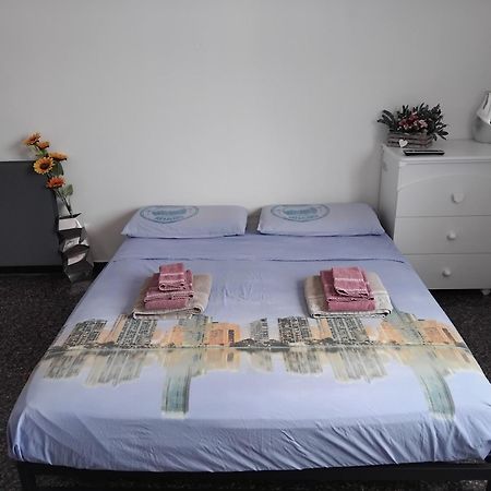 Al Mare Da Gaia Apartment Savona Exterior photo